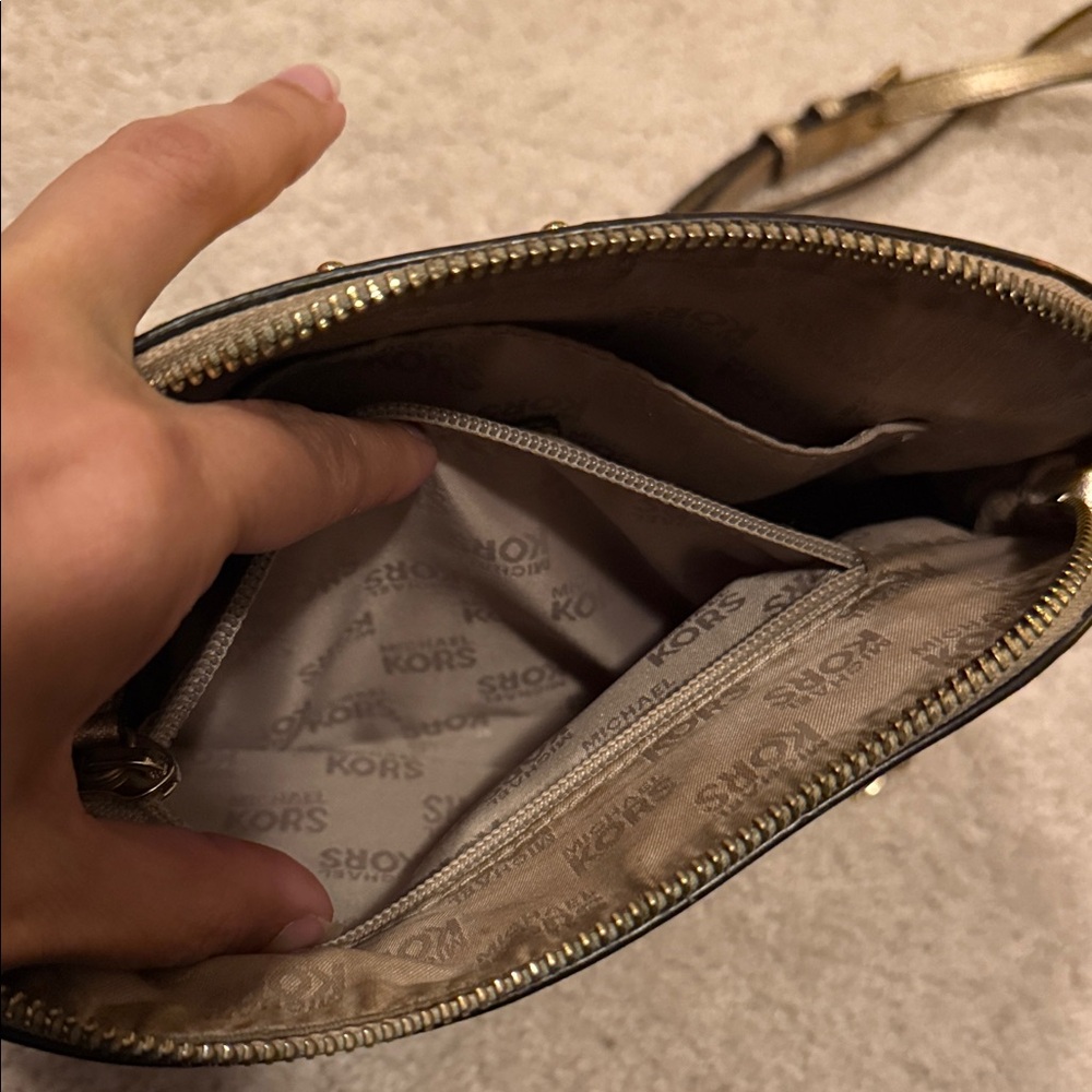 Michael Kors Rose Gold Women's Bag - Picture 6 of 8